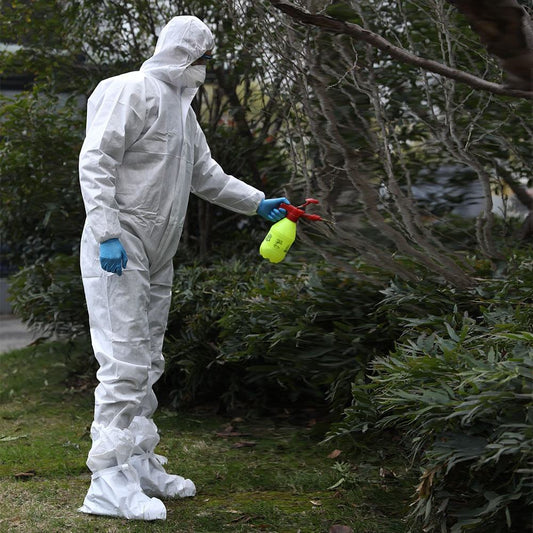 30303 CE Certified Disposable Protective Suit Work Clothing High Protection Hazardous Chemicals Light Liquids SMS Splashes